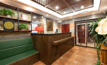 Nostalgia Hotel (Beijing Tiananmen Square Qianmen Subway Station) - Housity