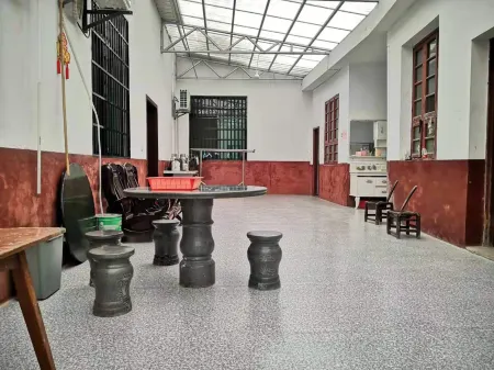 Yueyang County Zhang Guying Homestay Отели рядом с достопримечательностью «Zhang Guying Village»