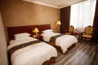 Xingren International Hotel - parking
