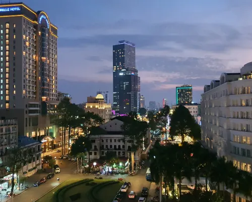 Dyn Opera Hotel Hotels near Vincom Center
