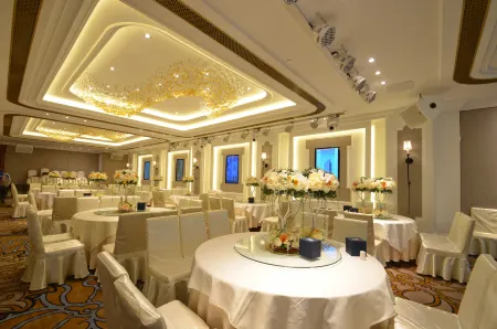 Wellton International Hotel (Fenyi) Отели в г. Фэньи