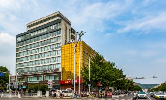 7 Days Premium Beijing Changping Subway Station