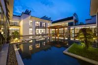 Wuyuan Yuehuitang - Infinity Pools