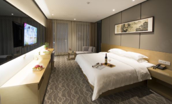 Ganlinhui Malson New Century Hotel