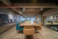 Maytour Hotel(Leather City Yintai City Store) Hotel a Haining