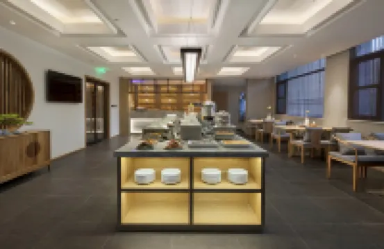 QIANNA HOTEL (Zhengzhou Shangjie)