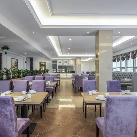 Vienna International Hotel (Chifeng Railway Station)