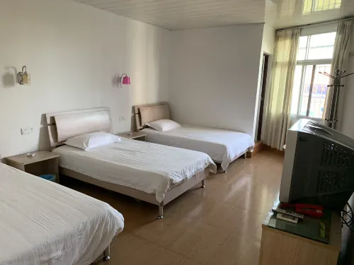 Shizong Xingxingxing Hotel - Pet friendly