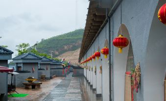 Liang Family Cave Dwelling Courtyard in Yanchuan