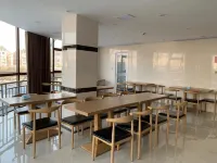 Huayi Hotel