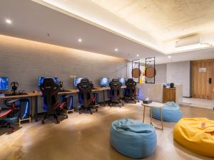 Fangyou E-Sports Hotel (Xishan District Poly Center Branch)