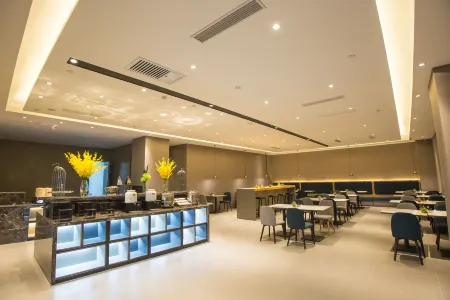 Homeinn Selected Hotel (Jiaxiang Downing Street)