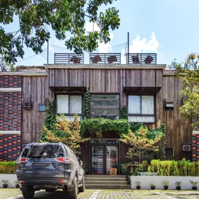 Cabins by Eco Hotel Tagaytay Hotels near Ayala Serin Mall