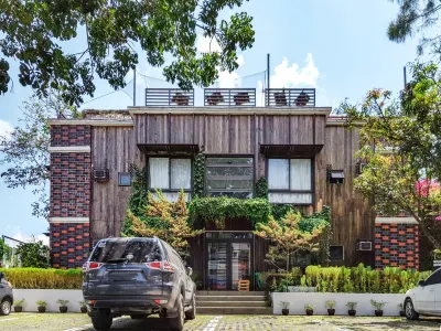 Cabins by Eco Hotel Tagaytay Hotel a Tagaytay