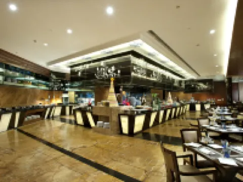 贑州グランド スカイライトインターナショナルホテル(萬象城南河古浮橋) 贛州のホテル