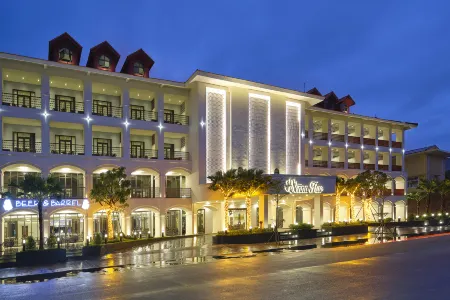 Senna Hue Hotel Отели рядом с достопримечательностью «Nguyen Dinh Chieu Walking Street»