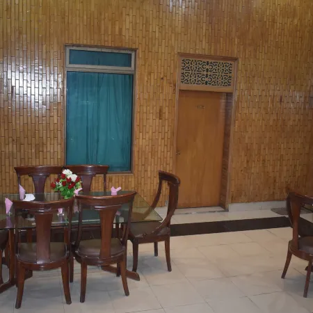 Hotel Kashmir International