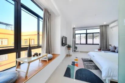 Meet Hotel