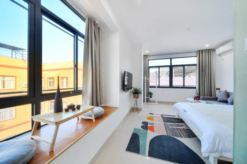 Meet Hotel