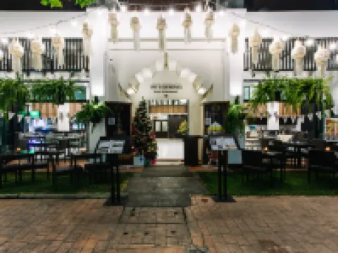 The Experience Walking Street Chiang Mai Hotels near Wat Chedi Luang