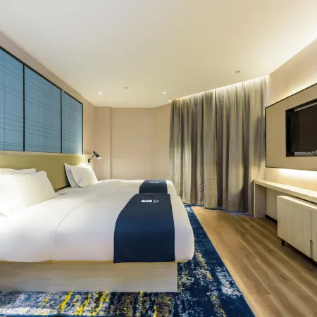 Echarm Hotel (Guigang Pingnan Central Square)