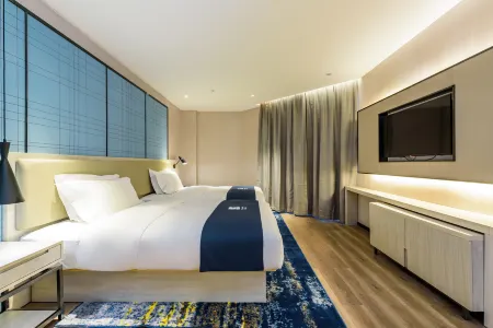 Echarm Hotel (Guigang Pingnan Central Square)