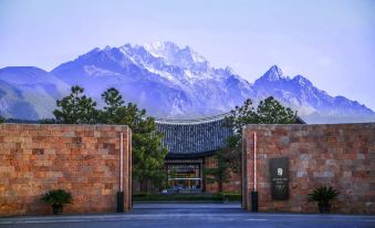 Banyan Tree Lijiang