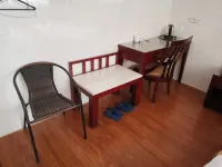 Jiulong Hotel (Guilin High Speed Railway North Station Shop)