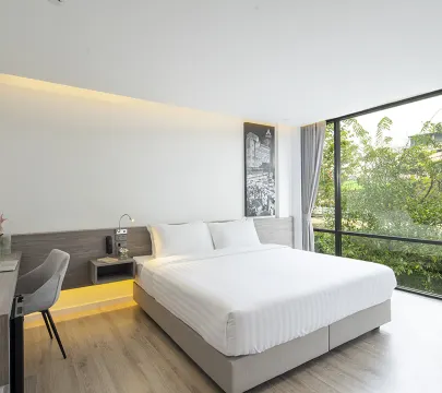 ห้องซูพีเรียร์ เตียงใหญ่ 1 เตียง