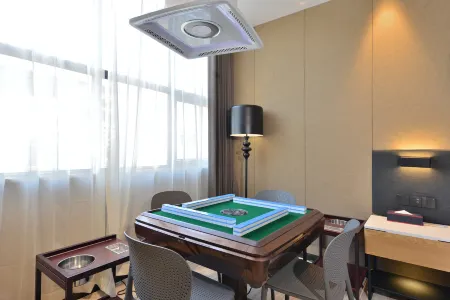 OULAN hotel Отели рядом с достопримечательностью «Longfeng Island»