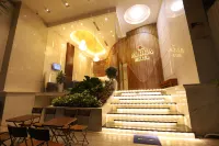 โรงแรมอโลฮานาตรัง - สระว่ายน้ำแบบอินฟินิตี้