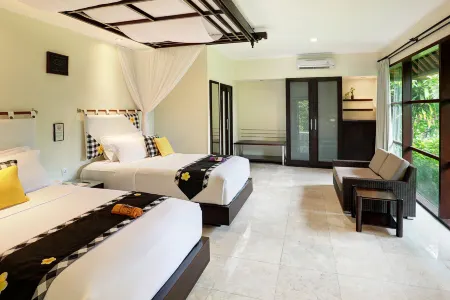 Legian Beach Hotel