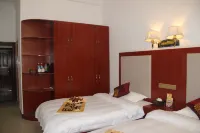 Rongjun Rehabilitation Center Hotels in Lianghe County