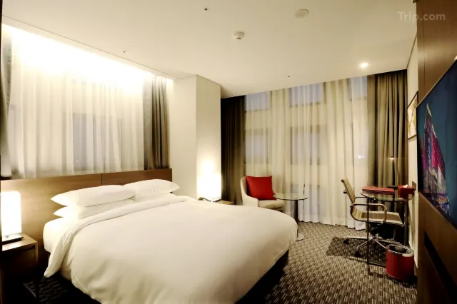 釜山站溫德姆華美達安可酒店 Ramada Encore by Wyndham Busan Station