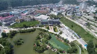 Qiaoshan Binhu Hotel Hotel dekat Huangling Railway Station