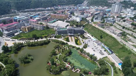 Qiaoshan Binhu Hotel Отели в г. Хуанлинсянь