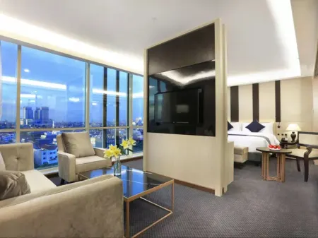 Aston Kartika Grogol Hotel & Conference Center Отели рядом со станцией Поездная станция Гамбир