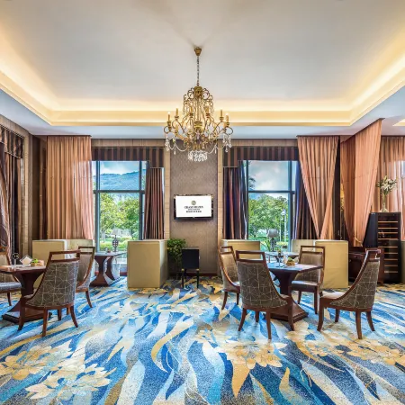 River & Holiday Grand Rezen Hotel Yunyang