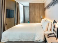 杭州未来科技城亚朵S酒店 - 高级大床房