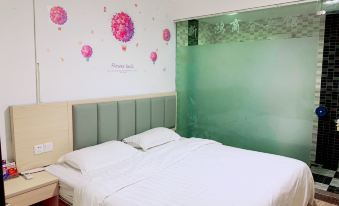 Shenzhen Xintianhong Hotel (Dongmen Old Street)