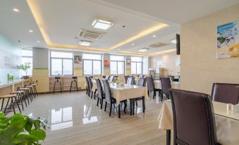 Vatica Hotel (Hefei Economic Development Zone Daxuecheng Metro Station)