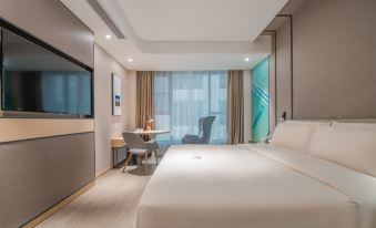 GuangZhou Baiyun Station Sanyuanli Avenue Atour Hotel