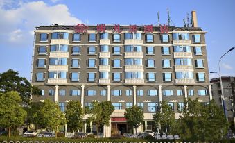 Mingfanju Hotel (Kunming Linyuqiao Metro Station)