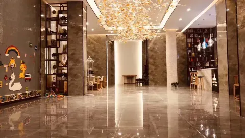 โรงแรม ไลท์ลักซ์ชัวรี่ แบมบู โบ๊ท (สถานีขนส่งหยานจีน) in หยานจีน