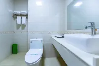 Yanhu Zhixing Pinzhi Hotel