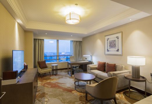 5. 래디슨 블루 호..