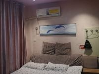 济南海豚湾主题宾馆 - 豪华大床房