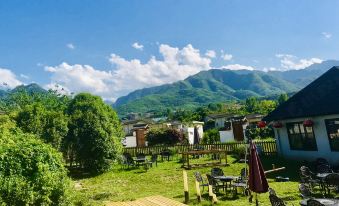 Scenery Retreats (Qinling Mount Taibai Hot Spring Retreat)