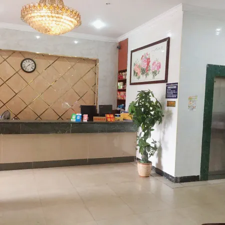 Guigang Ronghua Hotel (Keshijie RT-Mart)