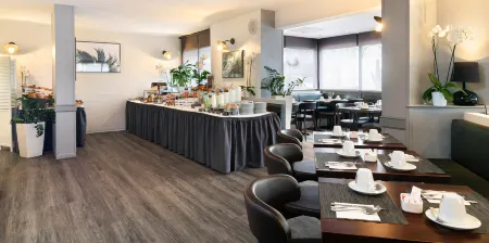 Best Western Hotel Mediterranee Menton Отели рядом с достопримечательностью «Валь Раме-Ментона Ботанический сад»